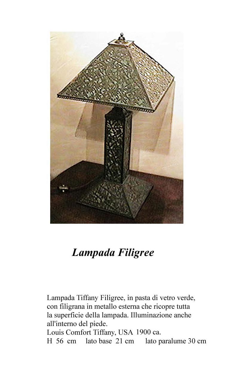 Lampada da tavolo Tiffany verde del XX Secolo ,Art Decò. Opera originale e disponibile - Robertaebasta® Art Gallery opere d’arte esclusive.